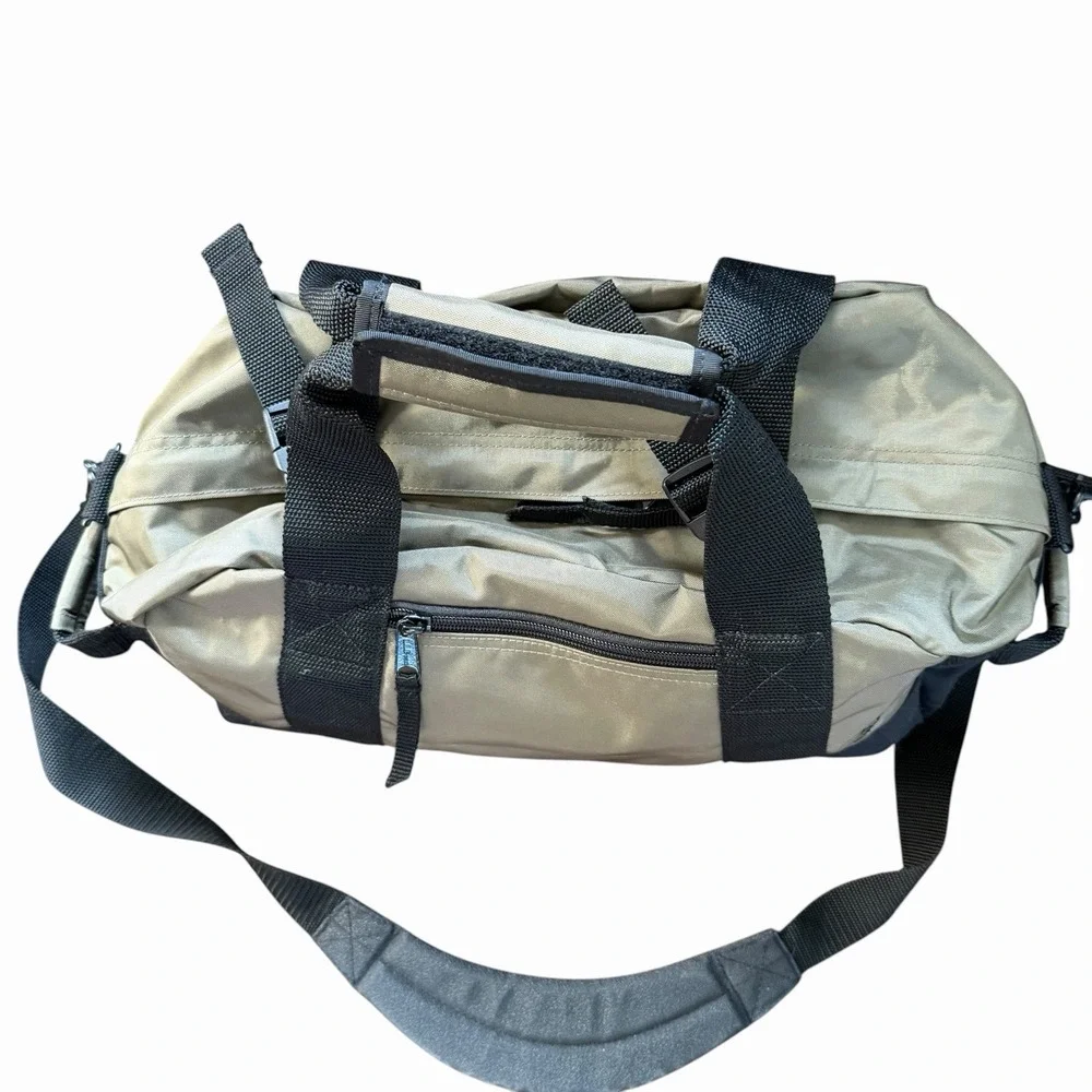 LL Bean Nylon Duffle Duffel Bag Green Shoulder Strap Explorer Gorpcore Outdoors